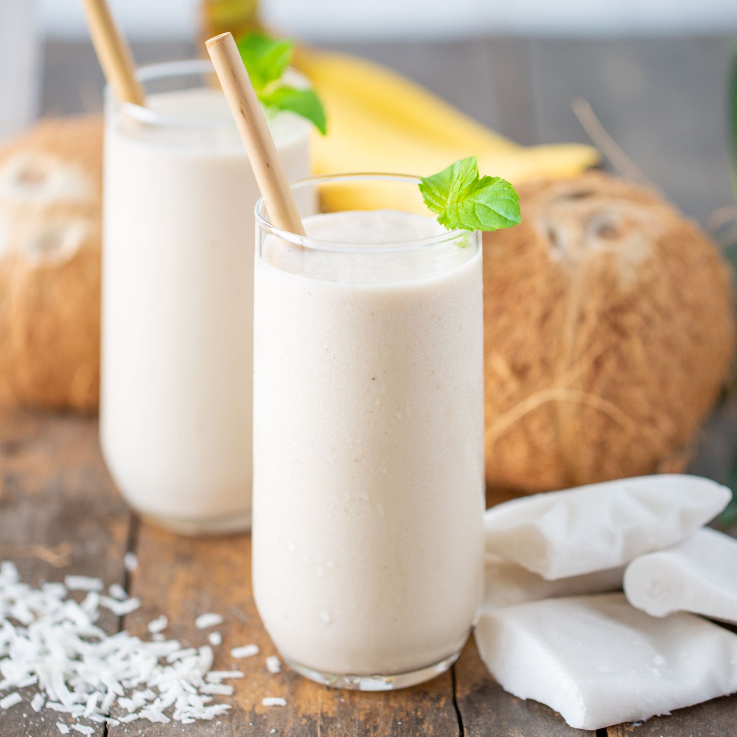 Organic Coconut Smoothie: Dairy-Free Smoothie Options